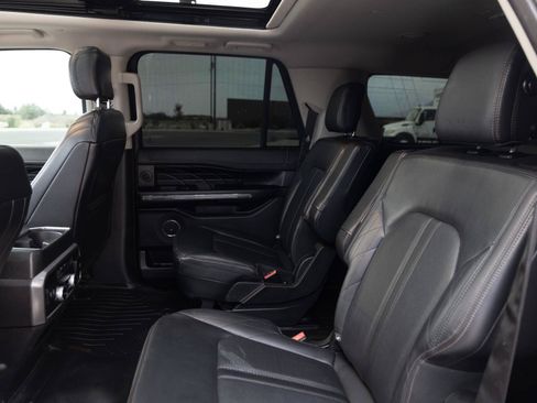 Used 2019 Ford Expedition Max Platinum AWD/4WD image 19