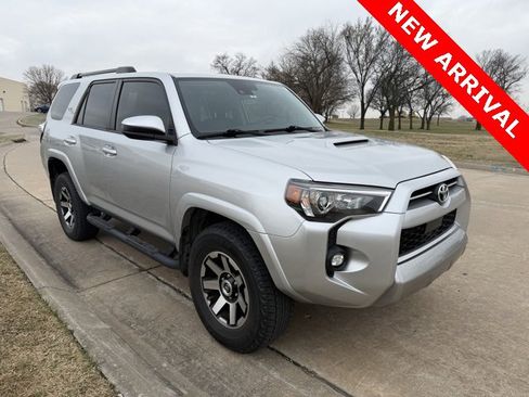 Used 2021 Toyota 4Runner TRD Off-Road image 1