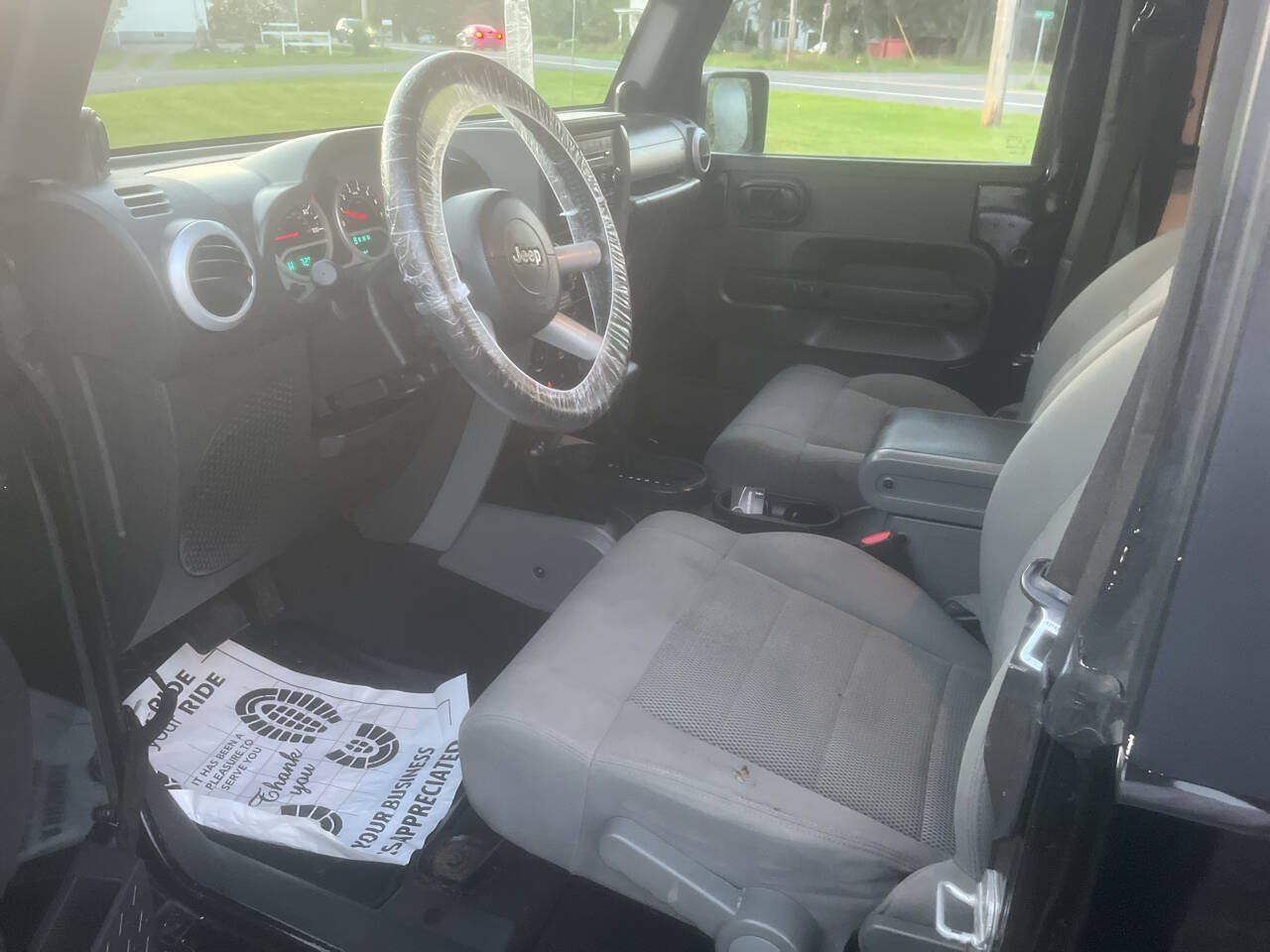 Used 2008 Jeep Wrangler Sahara w/ Dual Top Group AWD/4WD image 19