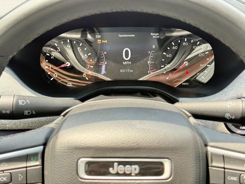 Used 2024 Jeep Compass Latitude AWD/4WD image 11