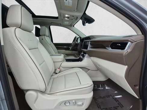 Used 2024 GMC Yukon XL Denali w/ Advanced Technology Package AWD/4WD image 26