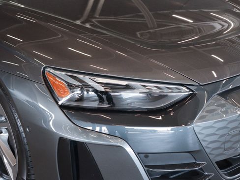 Used 2023 Audi e-tron GT Prestige w/ Prestige Package image 28