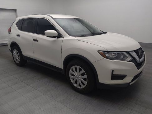 Used 2019 Nissan Rogue S FWD image 11