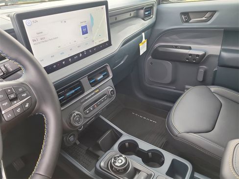 New 2025 Ford Maverick Lobo image 19