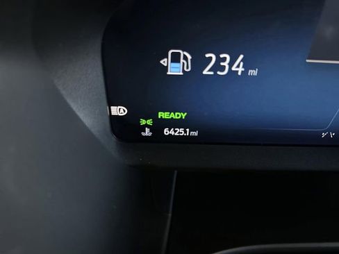 Certified 2025 Ford Escape ST-Line Elite image 6