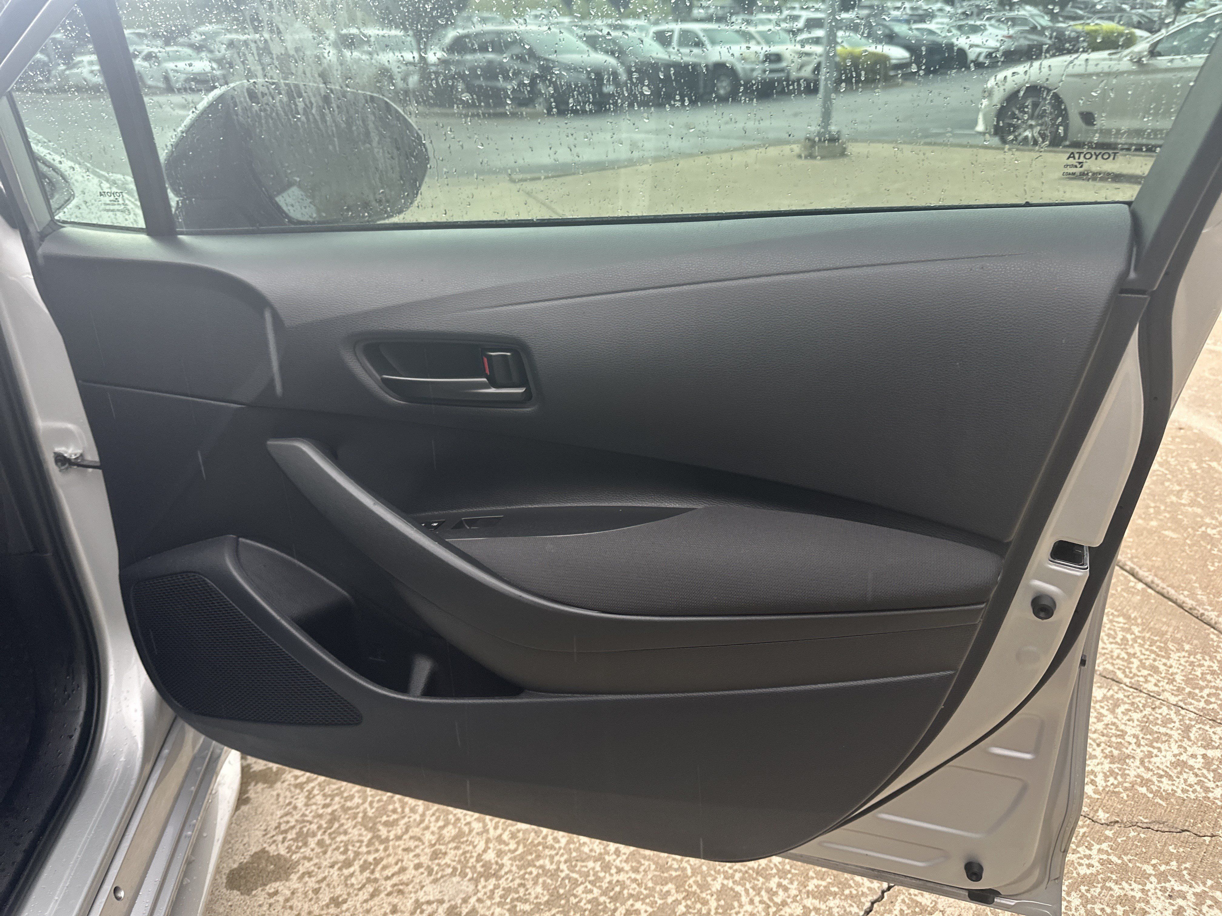 Used 2026 Toyota Corolla LE FWD image 29