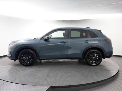 Used 2023 Honda HR-V Sport image 3