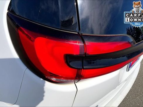 Used 2022 Chrysler Pacifica Touring-L FWD image 29
