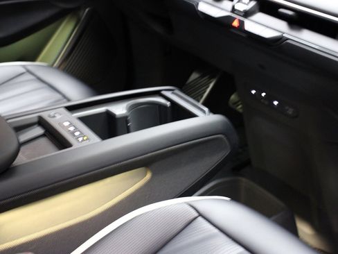 Used 2024 Kia EV9 GT-Line image 24