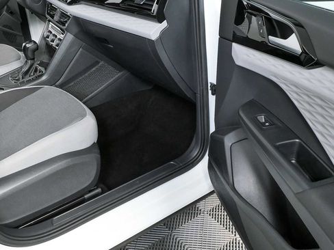 Certified 2023 Volkswagen Taos S FWD image 26