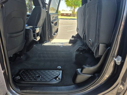 Used 2019 RAM 1500 Big Horn image 32