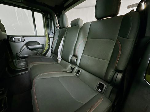 Used 2022 Jeep Gladiator Rubicon w/ Cold Weather Group image 27