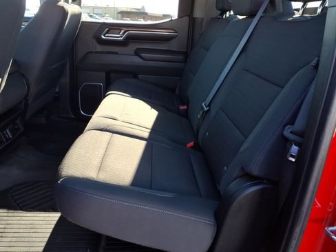 Used 2023 Chevrolet Silverado 1500 RST w/ Z71 Off-Road Package image 8