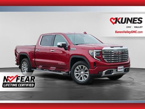 Used 2022 GMC Sierra 1500 Denali w/ Technology Package AWD/4WD image 1