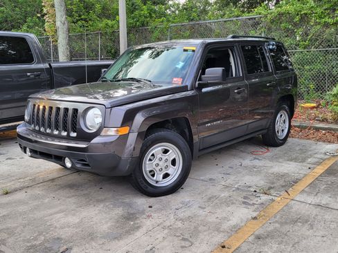 Used 2015 Jeep Patriot Sport w/ Power Value Group FWD image 1