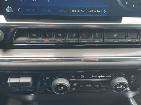 Used 2024 Chevrolet Silverado 1500 High Country w/ Technology Package image 22