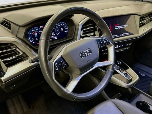 Used 2024 Audi Q4 e-tron Premium w/ Convenience Package AWD/4WD image 18