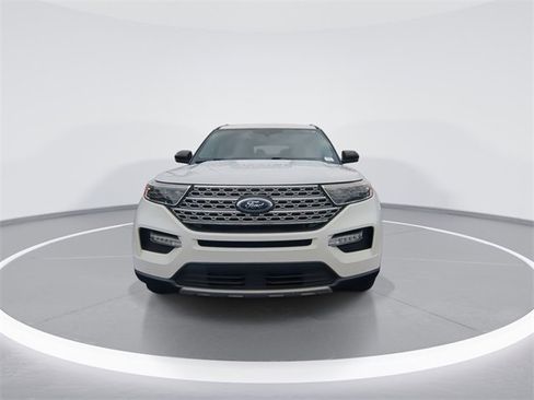 Used 2021 Ford Explorer Limited image 3