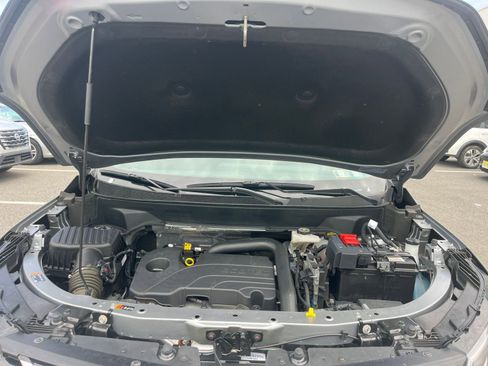 Used 2025 Chevrolet Equinox LT FWD image 32