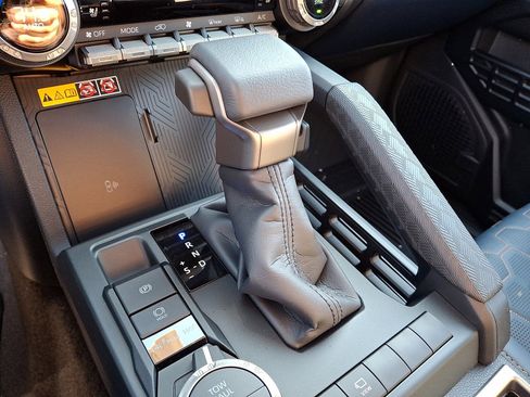 New 2025 Toyota 4Runner 4WD image 11