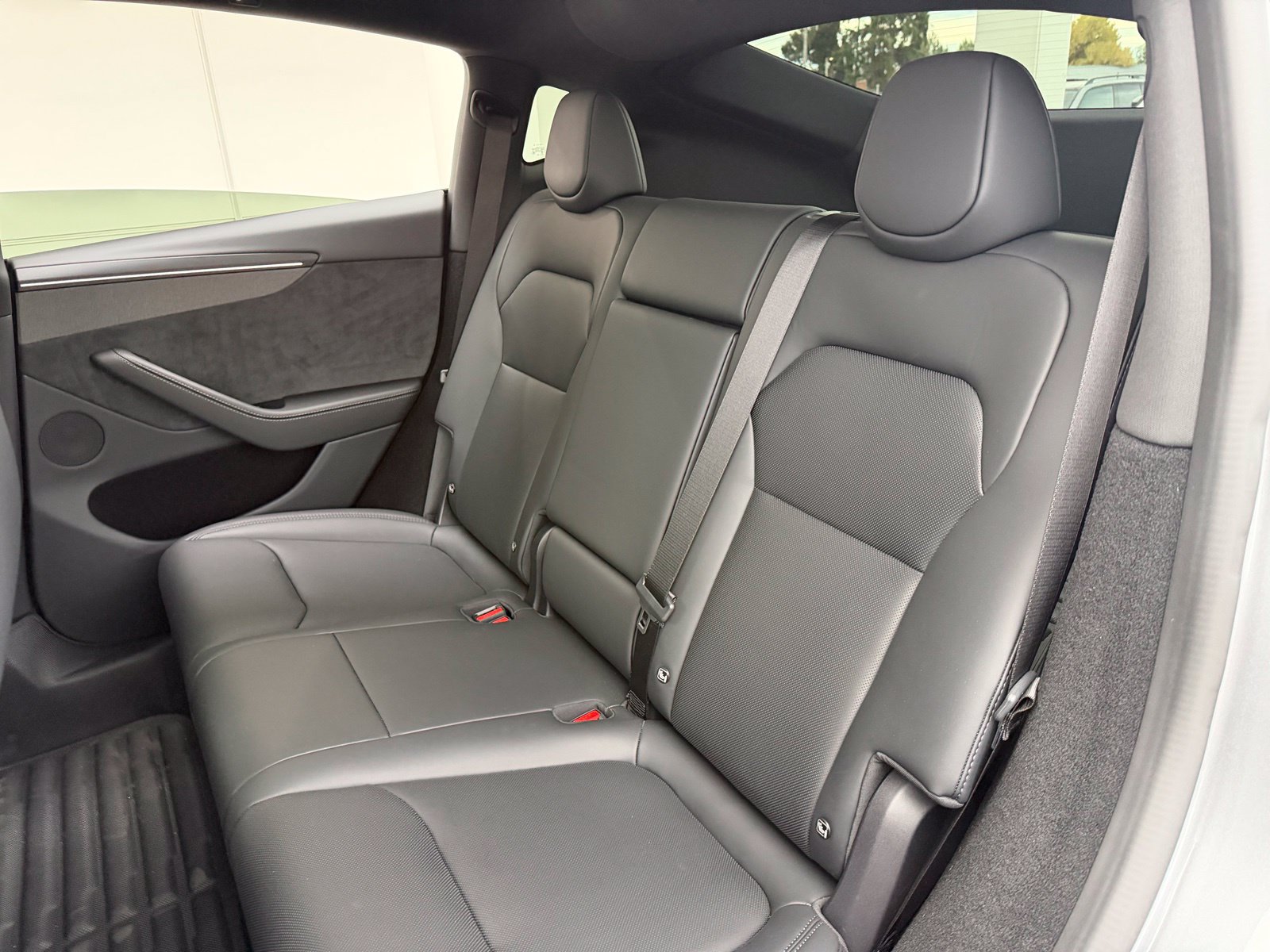Used 2026 Tesla Model Y AWD image 15