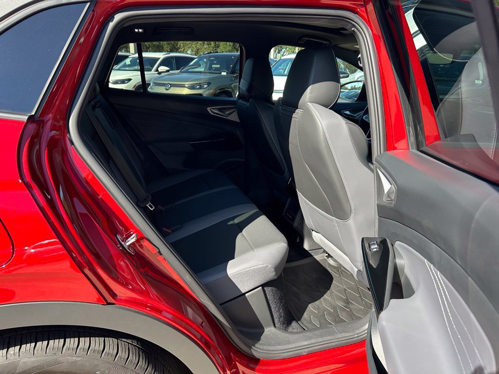 Used 2024 Volkswagen ID.4 S RWD image 40