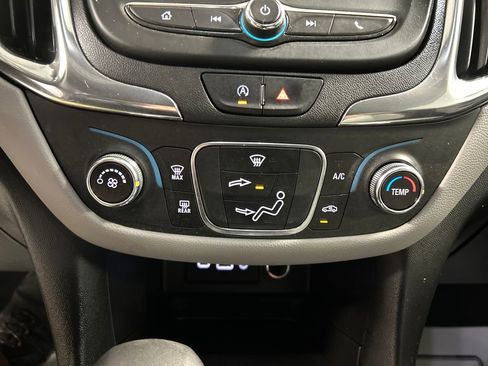 Used 2023 Chevrolet Equinox LS w/ LS Convenience Package image 19