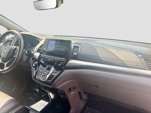 Certified 2024 Honda Odyssey Touring image 31