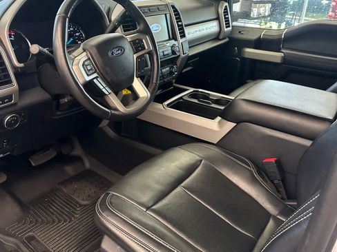 Used 2020 Ford F250 Lariat w/ Lariat Value Package AWD/4WD image 22