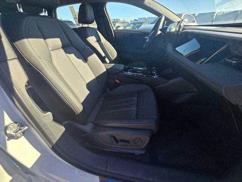 New 2025 Audi A6 e-tron Premium image 11