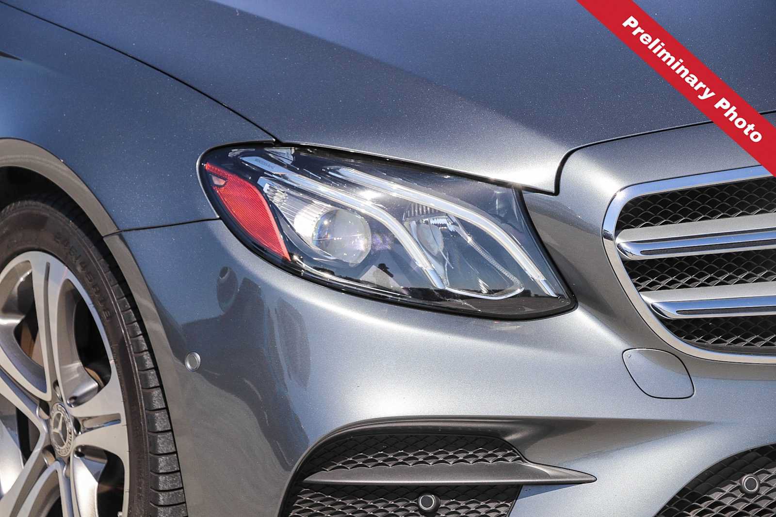 Used 2020 Mercedes-Benz E 350 Sedan image 4