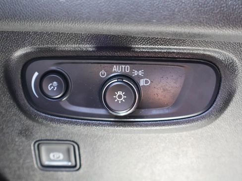 Used 2024 GMC Terrain SLE AWD/4WD image 19
