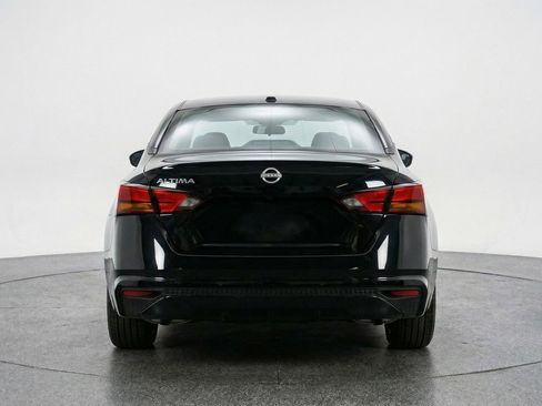 Used 2025 Nissan Altima 2.5 SV image 7