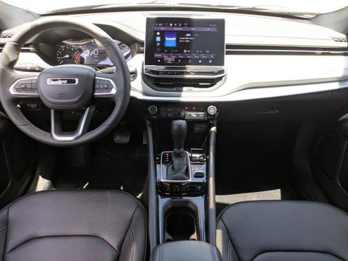 Used 2025 Jeep Compass Limited AWD/4WD image 13