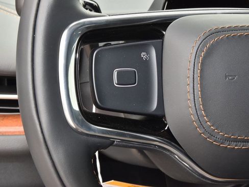 New 2026 Lincoln Navigator Black Label AWD/4WD image 25