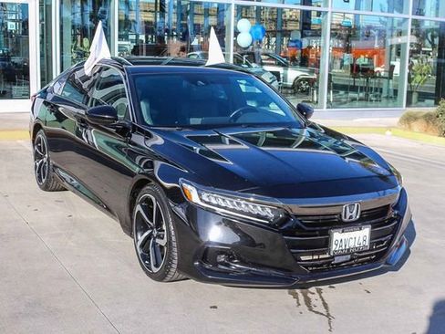 Used 2022 Honda Accord Sport image 3
