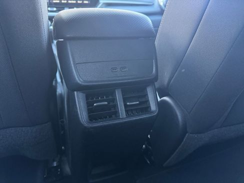 Used 2025 Chevrolet Equinox LT image 23