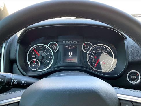 Used 2025 RAM 1500 Big Horn RWD image 10