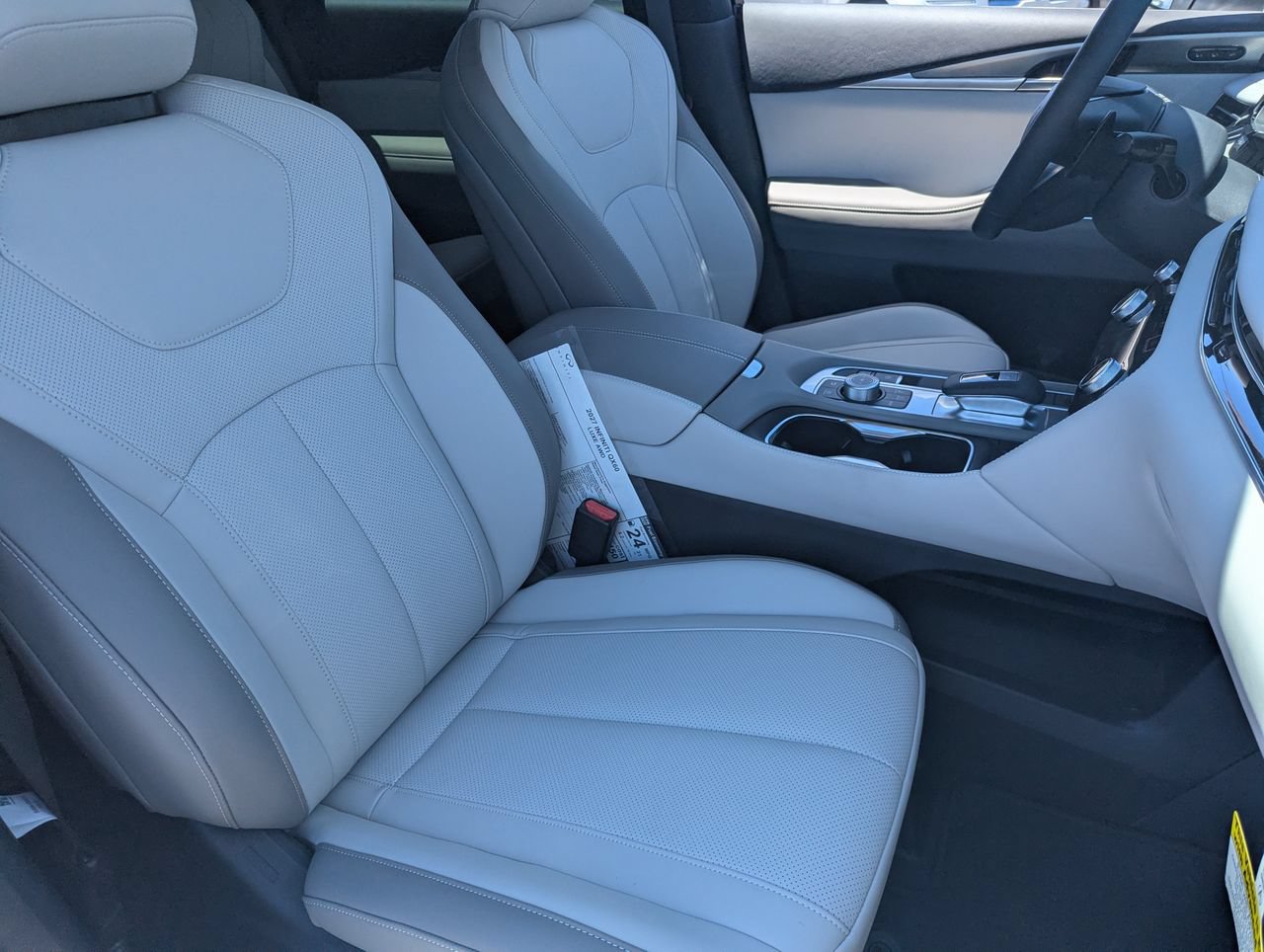 Certified 2027 INFINITI QX60 Luxe w/ Family Package AWD/4WD image 37