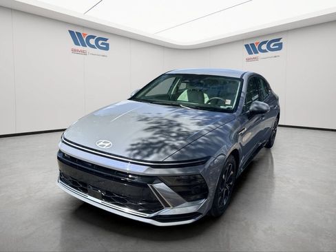 Used 2025 Hyundai Sonata SEL FWD image 7