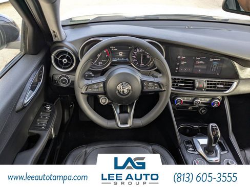 Used 2020 Alfa Romeo Giulia w/ Nero Edizione image 15