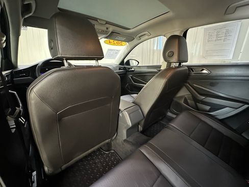 Used 2024 Volkswagen Jetta SE FWD image 20