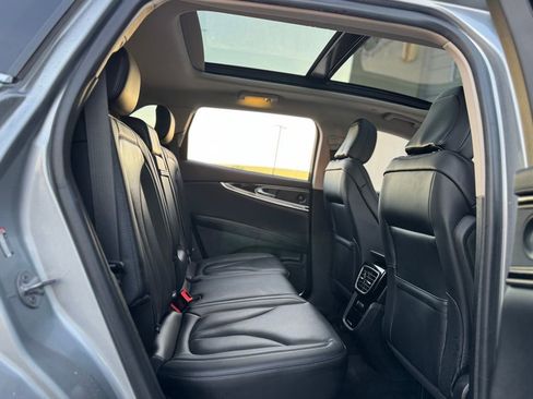 Used 2022 Lincoln Nautilus Reserve w/ Equipment Group 201A image 28