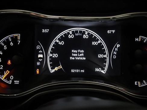 Used 2021 Jeep Grand Cherokee Laredo X image 13