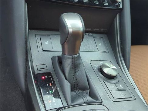 Used 2024 Lexus IS 350 F Sport RWD image 19