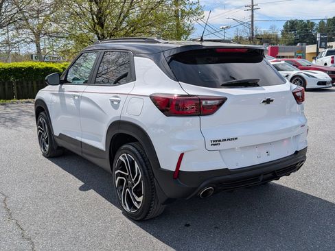 Used 2024 Chevrolet TrailBlazer RS w/ Convenience Package image 3