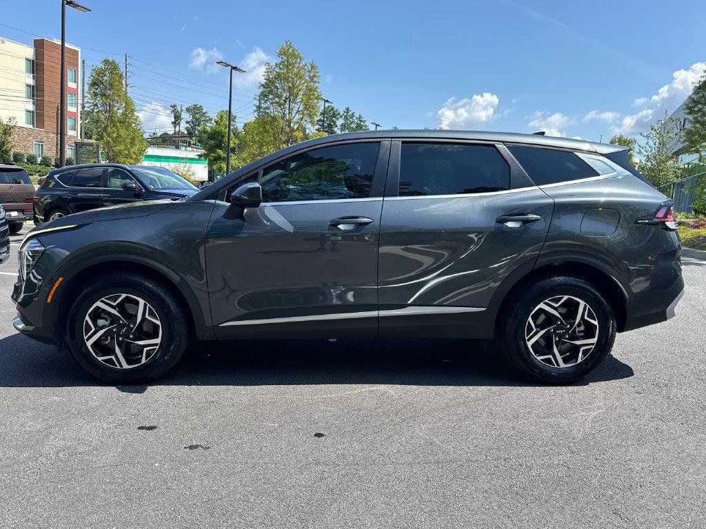 Used 2024 Kia Sportage LX AWD/4WD image 4