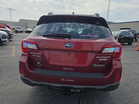 Used 2017 Subaru Outback 2.5i Premium image 4