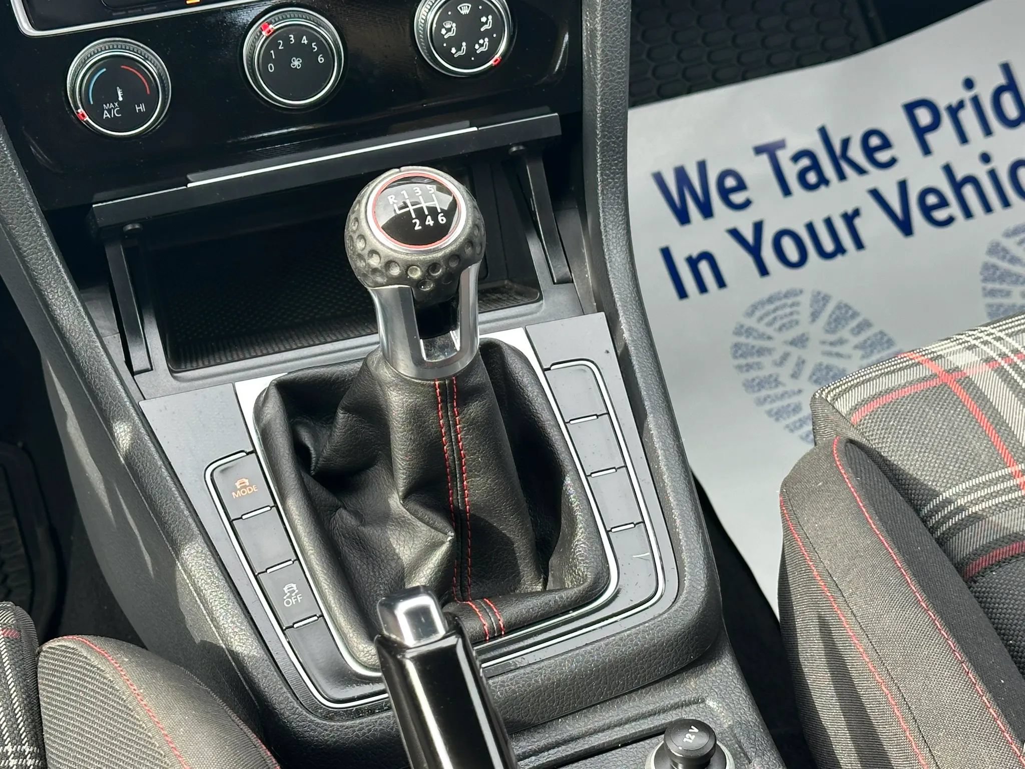 Used 2015 Volkswagen Golf 4-Door FWD image 21