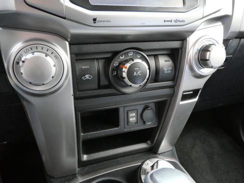 Certified 2018 Toyota 4Runner SR5 image 24